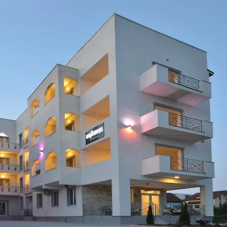 מלון Mamaia 3*